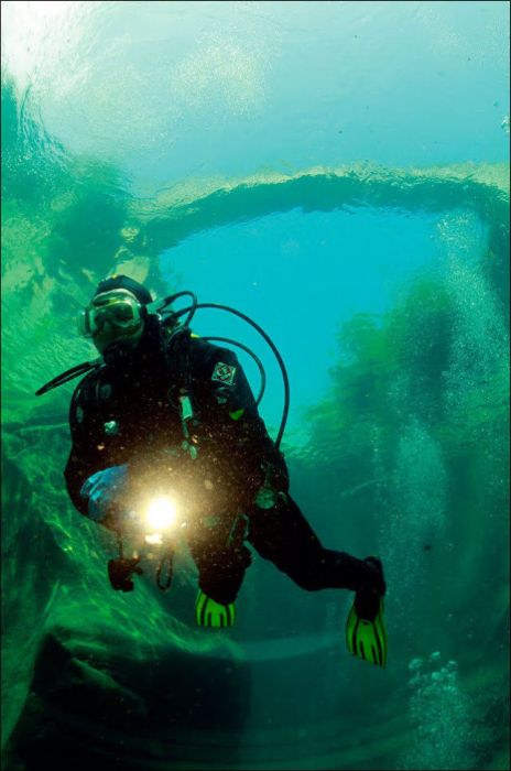 Incredibly Clear Waters of Verzasca River (12 pics)