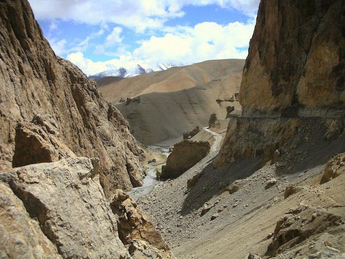 Most Dangerous Roads In The World (91 pics)