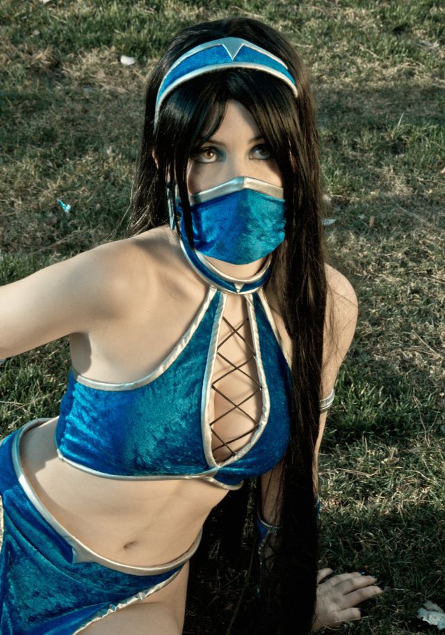 Awesome Top-50 Hot Cosplay Girls of April 2012 (50 pics)