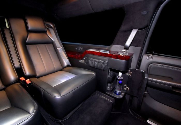 Becker Cadillac Escalade ESV (22 pics)