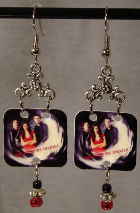 Television-Themed Earrings (53 pics)