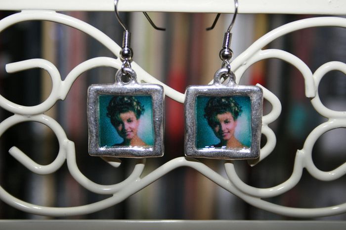 Television-Themed Earrings (53 pics)