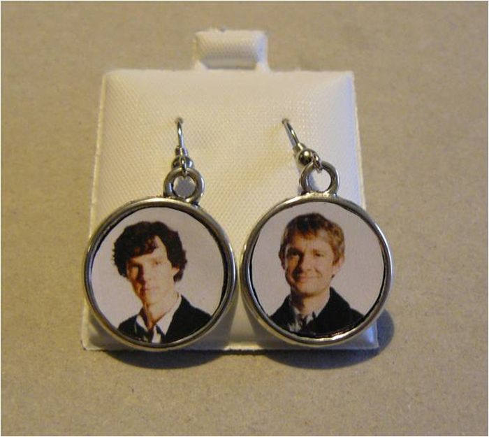 Television-Themed Earrings (53 pics)