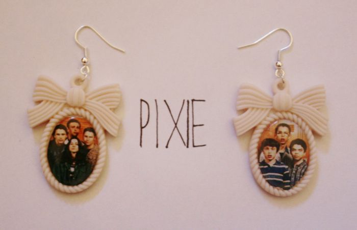 Television-Themed Earrings (53 pics)