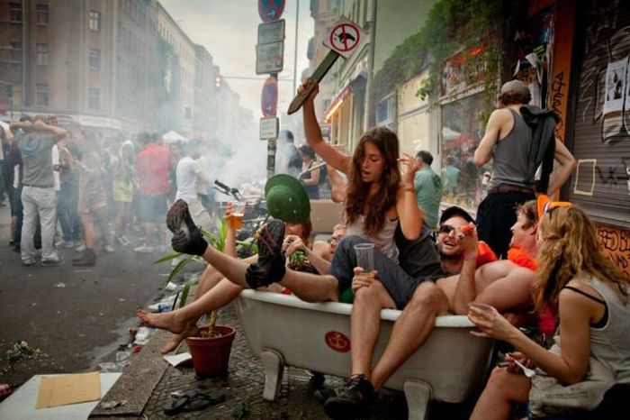 Acid Picdump (110 pics)
