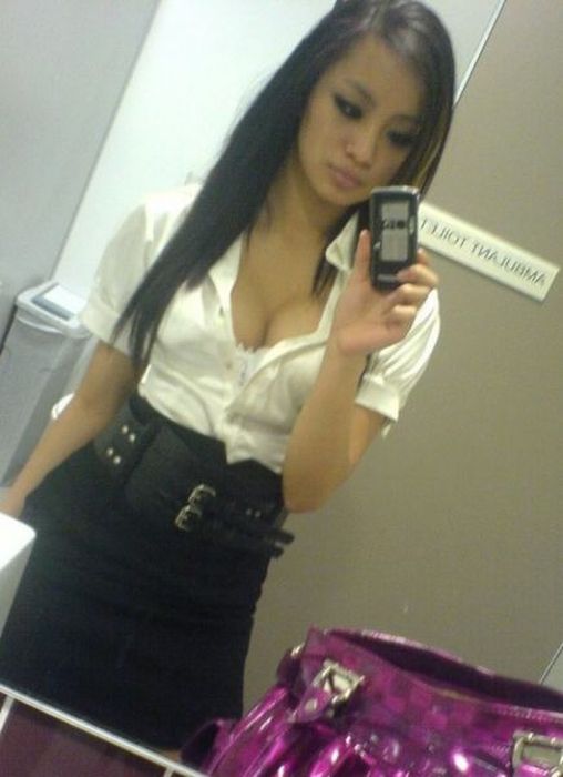 Sexy Asian Girls (41 pics)
