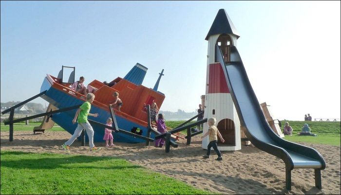 Cool Playgrounds (13 pics)