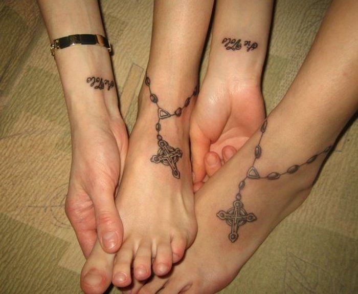 Girls Copying Nicole Richie Foot Tattoo (63 pics)