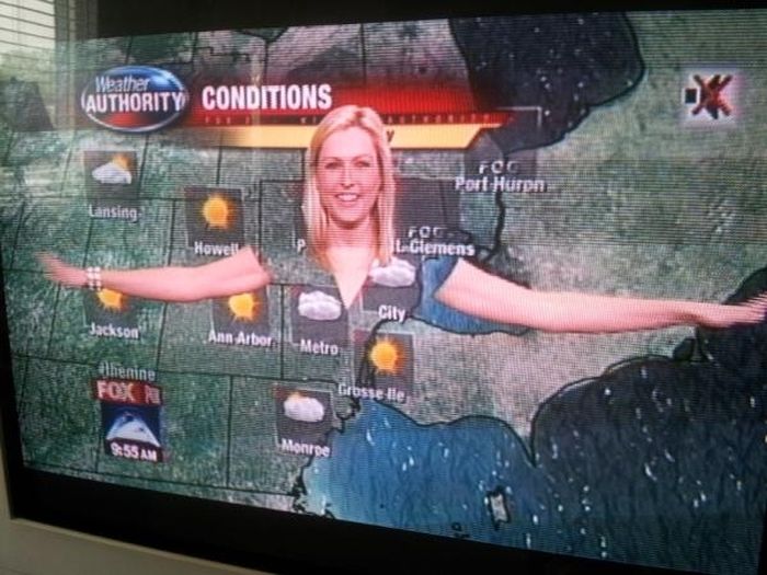 Why Meteorologists Shouldn't Wear Green Clothing (5 pics)