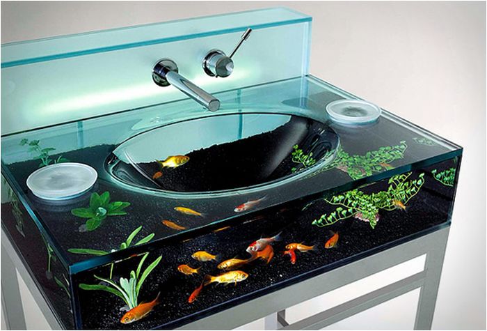 Moody Aquarium Sink (5 pics)