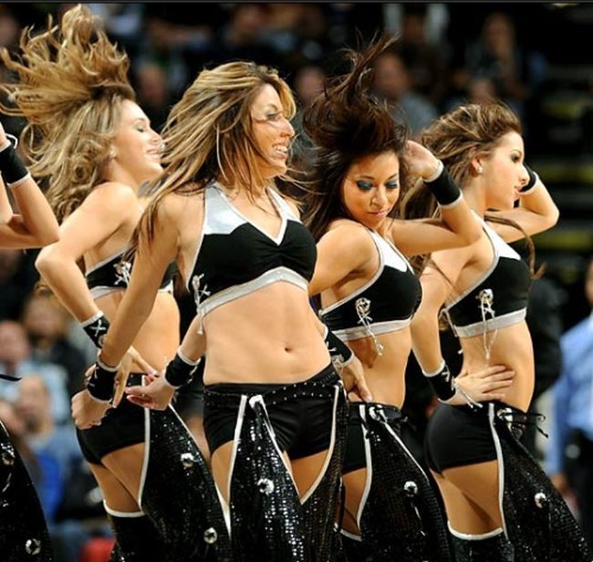 Spurs Girls (50 pics)