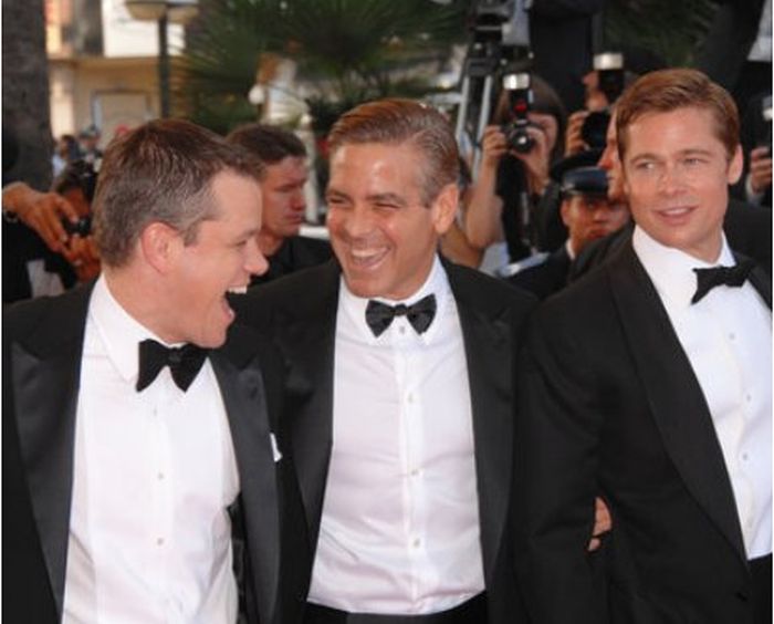 Brad Pitt Changing Styles (16 pics) Brad Pitt Changing Styles (16 pics)