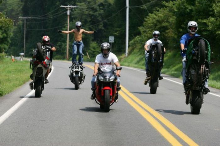 Perfectly Timed Sports Photos (37 pics)