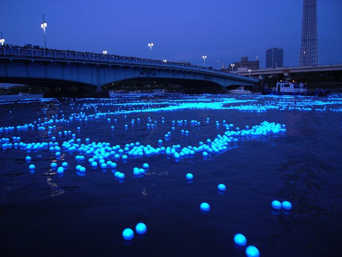 100,000 LED Lights Float Down the Sumida River (22 pics + video)