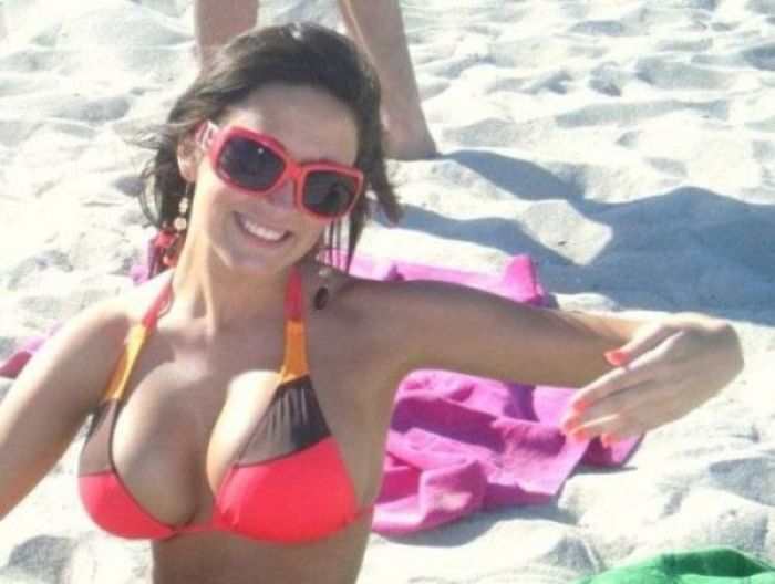 Cute Busty Girls (22 pics)