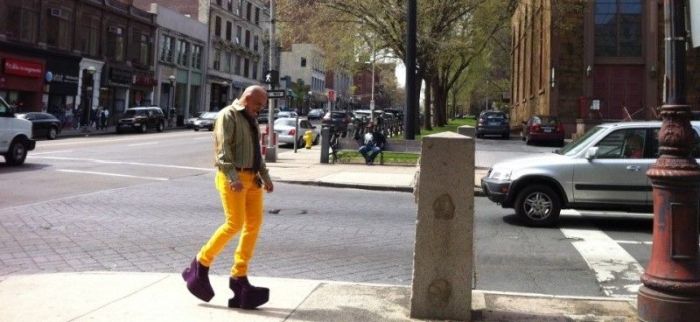 Guy Who Wanted to Look Taller (6 pics)