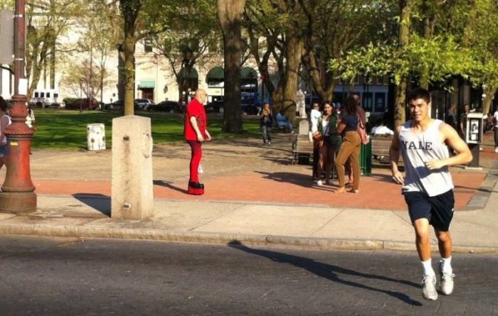 Guy Who Wanted to Look Taller (6 pics)