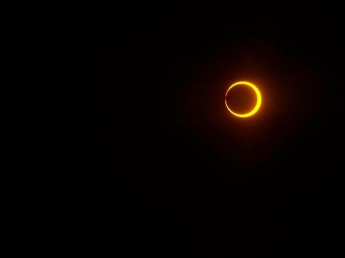 Beautiful Photos Of The Solar Eclipse (50 pics)