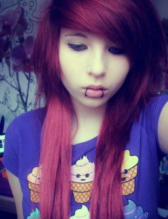 Cute Emo Girls (60 pics)