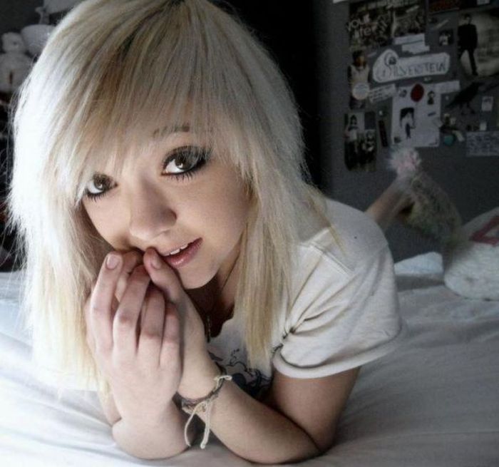 Cute Emo Girls (60 pics)