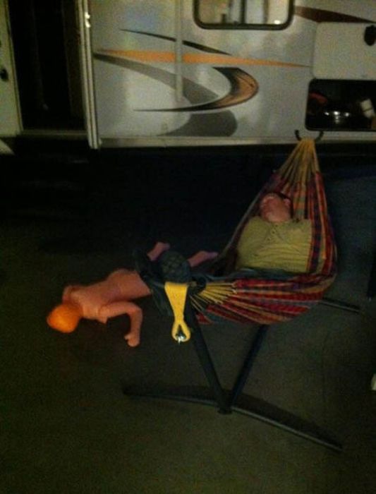 Wasted People Doing Funny and Stupid Things (35 pics)