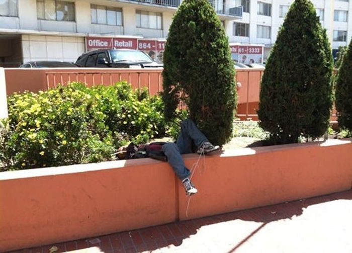 Wasted People Doing Funny and Stupid Things (35 pics)