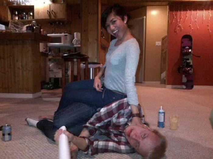Wasted People Doing Funny and Stupid Things (35 pics)