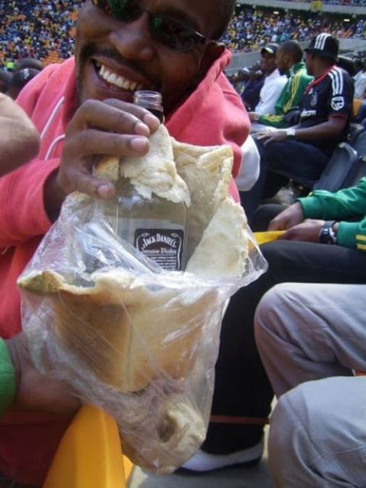 Wasted People Doing Funny and Stupid Things (35 pics)