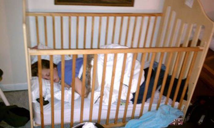 Wasted People Doing Funny and Stupid Things (35 pics)