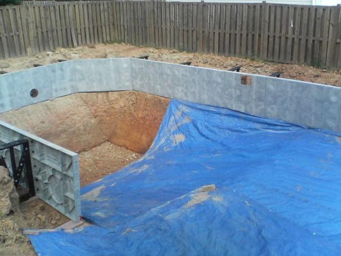 Self Made Pool (38 pics)