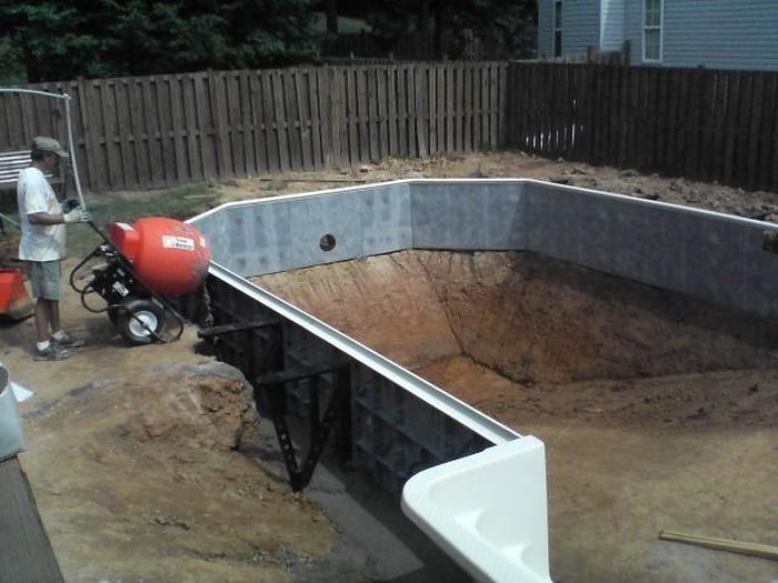 Self Made Pool (38 pics)