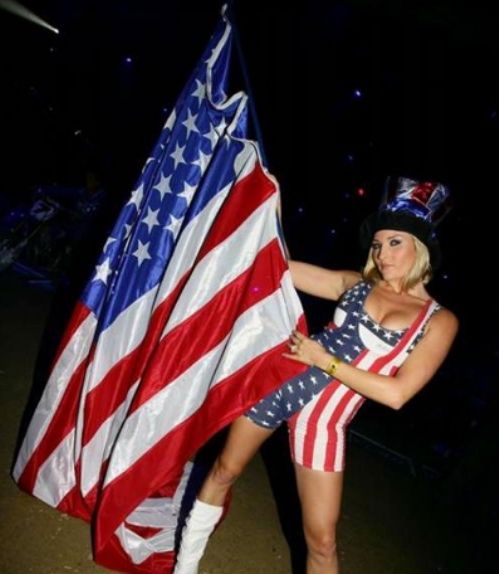 Girls Wearing American Flags (58 pics)