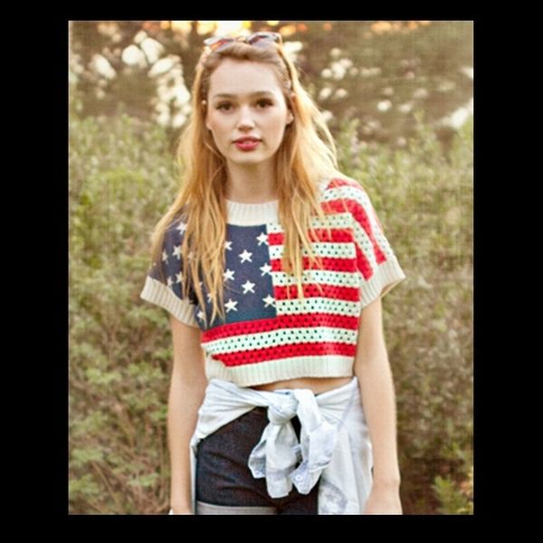 Girls Wearing American Flags (58 pics)