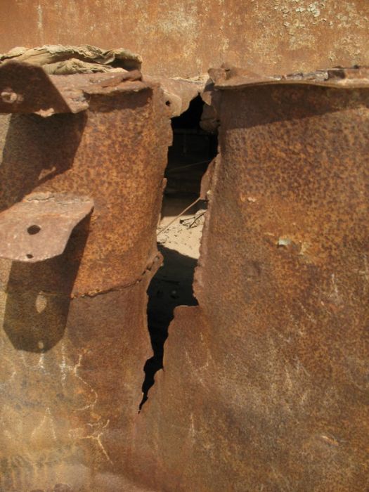 Abandoned Ships of Dead Aral Sea (22 pics)