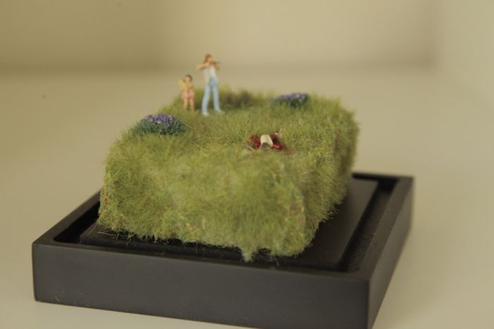 Violent Miniature Dioramas (13 pics)