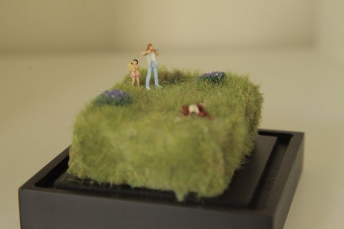 Violent Miniature Dioramas (13 pics)