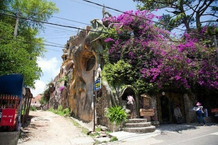 Dalat Crazy House in Vietnam (24 pics)