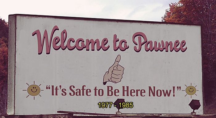 The Welcome Signs of Pawnee, Indiana (11 pics)