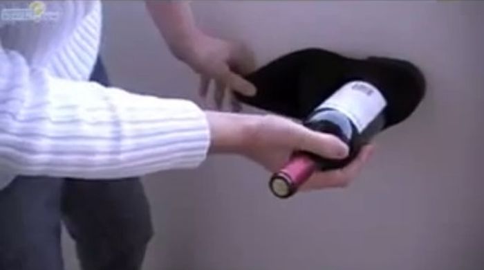 How to Open a Bottle of Wine Without a Corkscrew (5 pics)