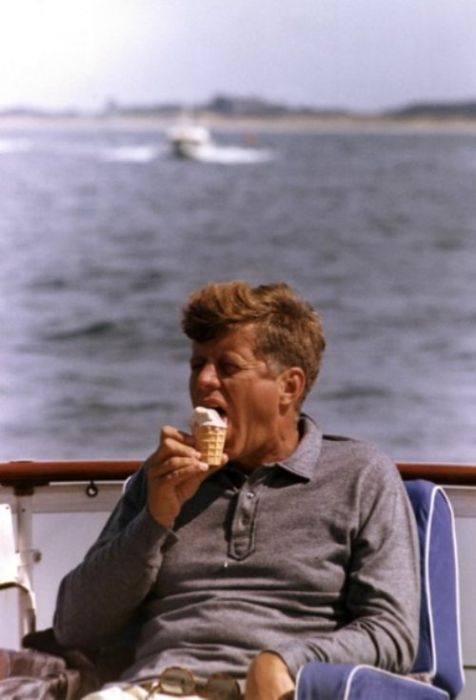 Awesome Photos of JFK (29 pics)