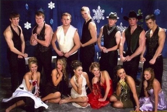 Awkward Prom Photos (65 pics)