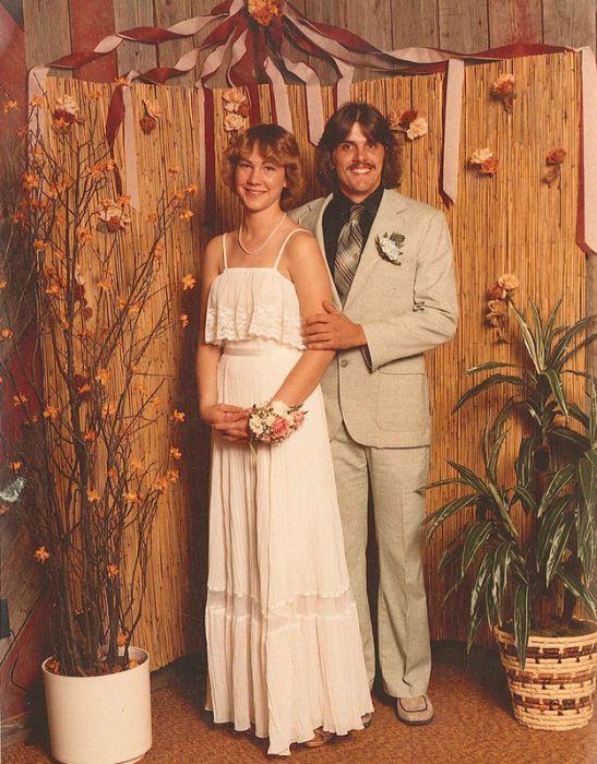 Awkward Prom Photos (65 pics)