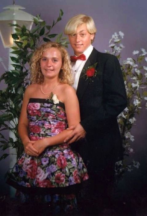 Awkward Prom Photos (65 pics)