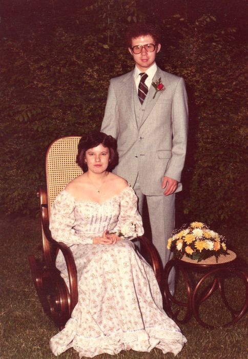 Awkward Prom Photos (65 pics)