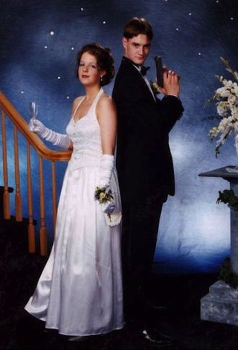 Awkward Prom Photos (65 pics)