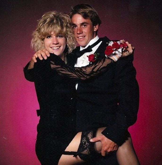 Awkward Prom Photos (65 pics)