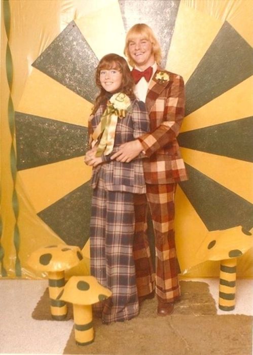 Awkward Prom Photos (65 pics)