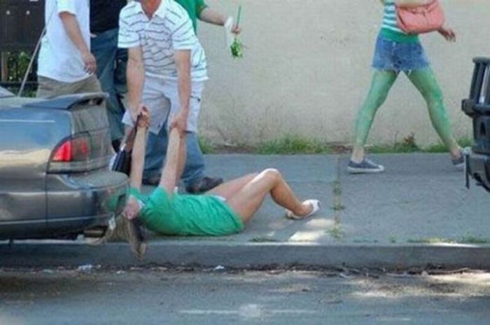 Funny Drunk People (33 pics)