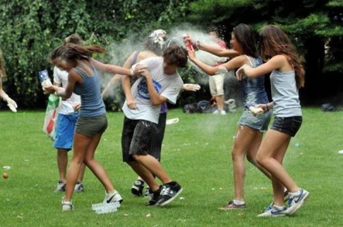 The Last Day of School in Italy (45 pics)