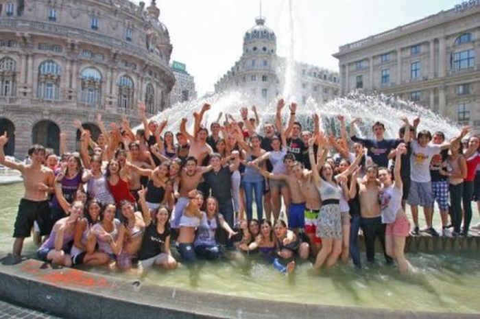 The Last Day of School in Italy (45 pics)